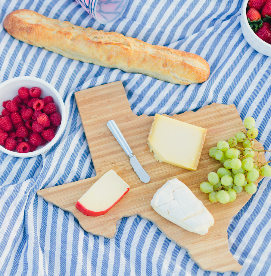 WHAT TO PACK FOR THE PERFECT PICNIC Design Darling