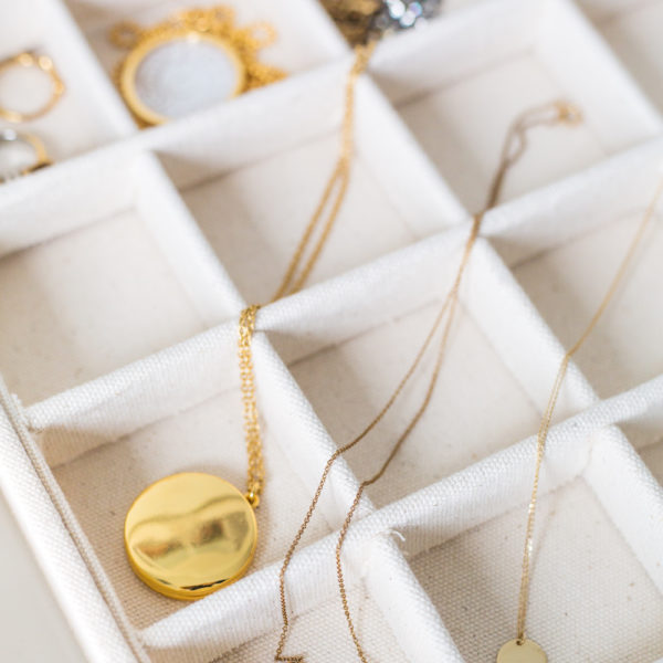 how to untangle a necklace on design darling