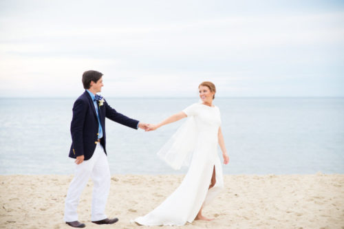 design-darling-wedding-photos-on-beach-768x511
