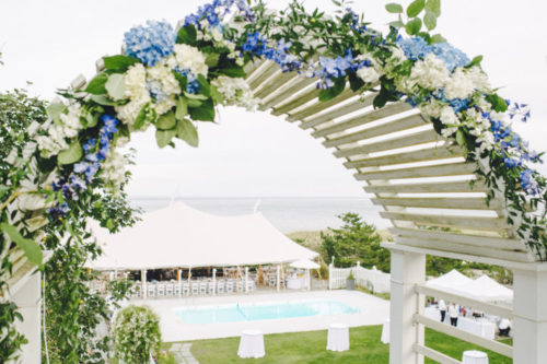 summer-house-nantucket-arbor-decorated-for-wedding-768x511