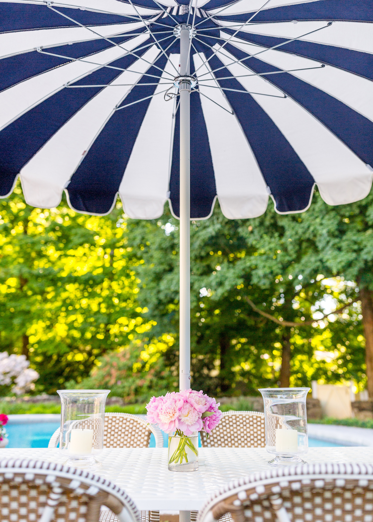 serena & lily eastport striped umbrella in navy white - Design Darling