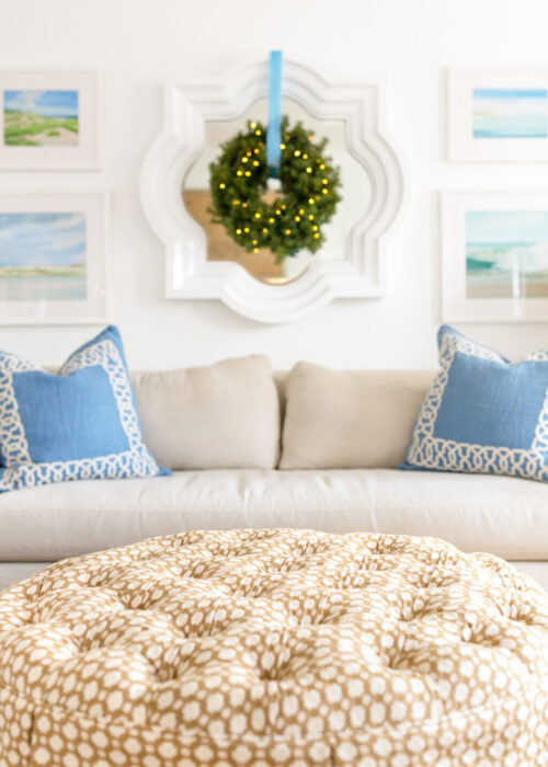 design-darling-pre-lit-christmas-wreaths-in-living-room-1024x1434