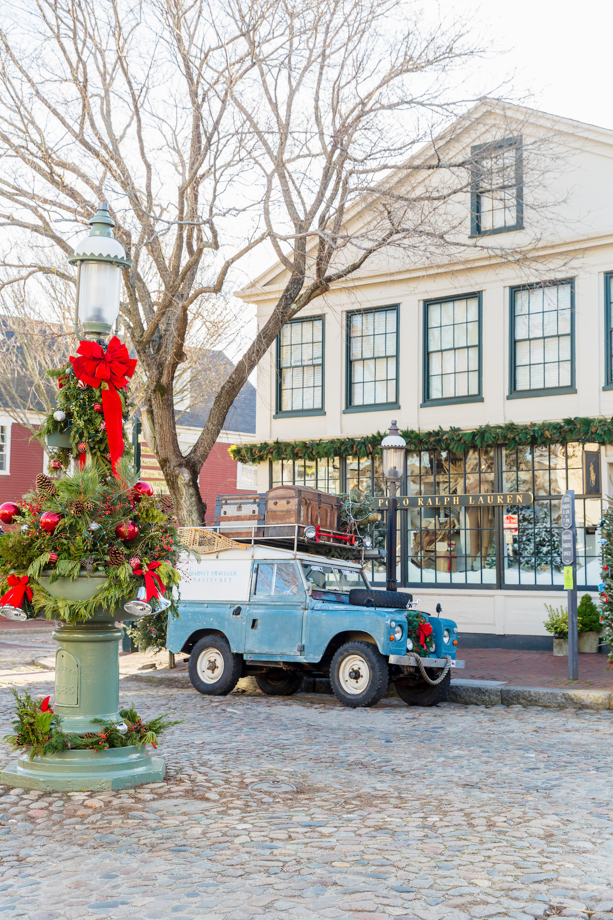 When is the nantucket christmas stroll