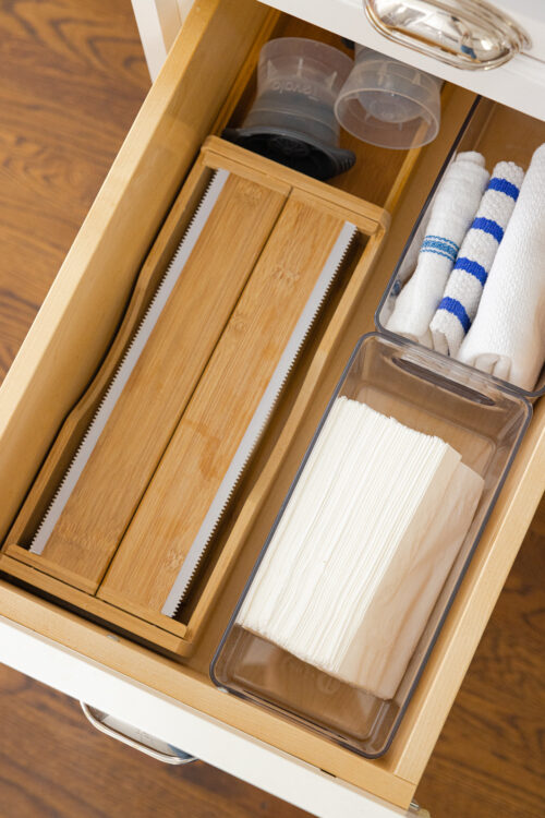 How To Organize Kitchen Cabinets & Drawers