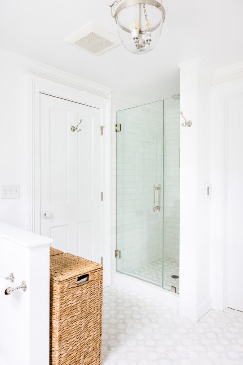 design darling primary bathroom with onyx france lavita tile